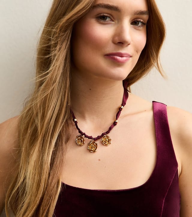 New Look Gold Tone Burgundy Rope Rose Charm Necklace New Look - 2