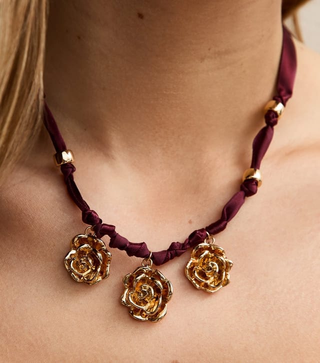 New Look Gold Tone Burgundy Rope Rose Charm Necklace New Look - 3