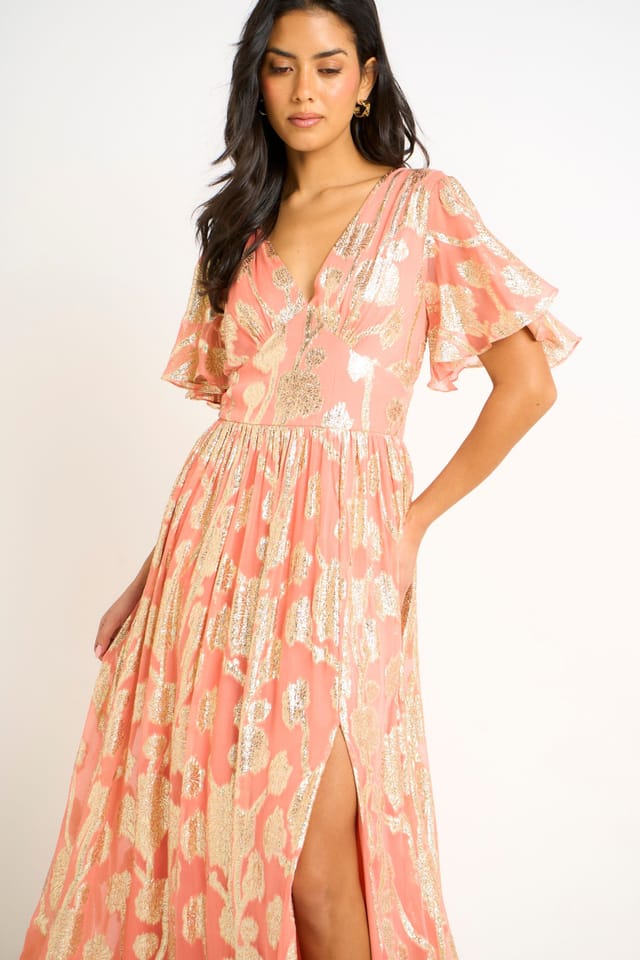 Gini London Gini London Women's Pink Metallic Jacquard Flutter Sleeves Floral Maxi Dress in Light Pink - 2