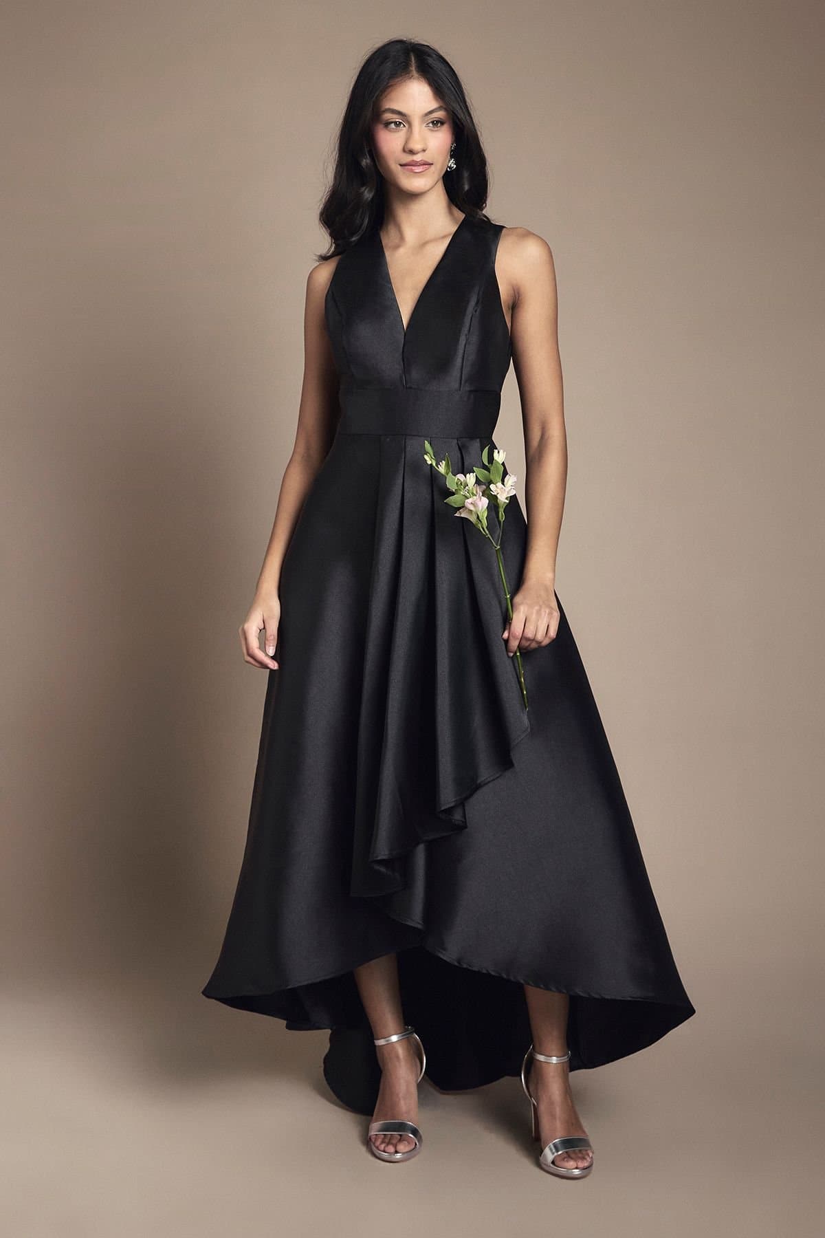 Coast Coast Women's Honoured Petite Sleeveless Plunge Waterfall Twill Maxi Bridesmaid Dress in Black