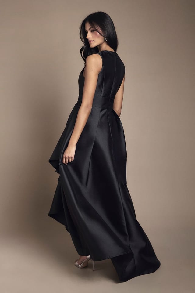 Coast Coast Women's Honoured Petite Sleeveless Plunge Waterfall Twill Maxi Bridesmaid Dress in Black - 3