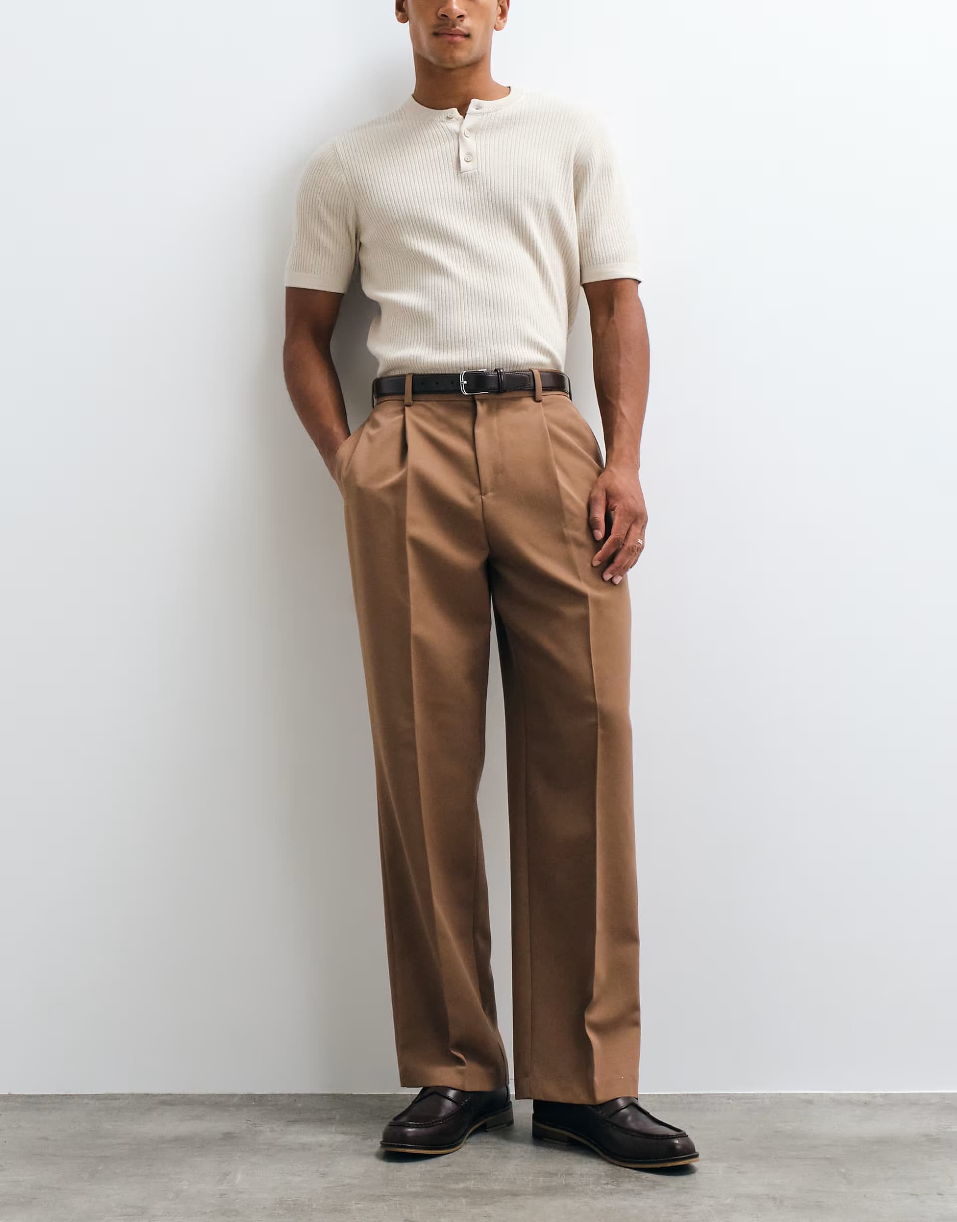 ASOS ASOS DESIGN smart pleated wide leg trousers in warm brown