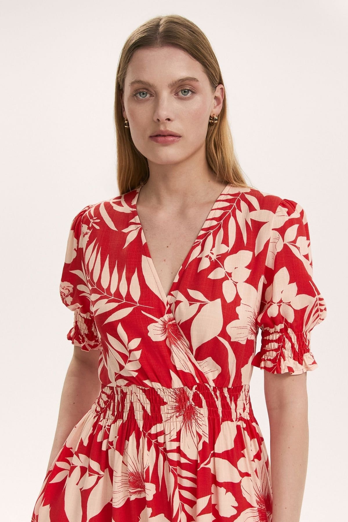 Finery London Finery London Women's Emily Floral Midi Dress in Scarlet - 4