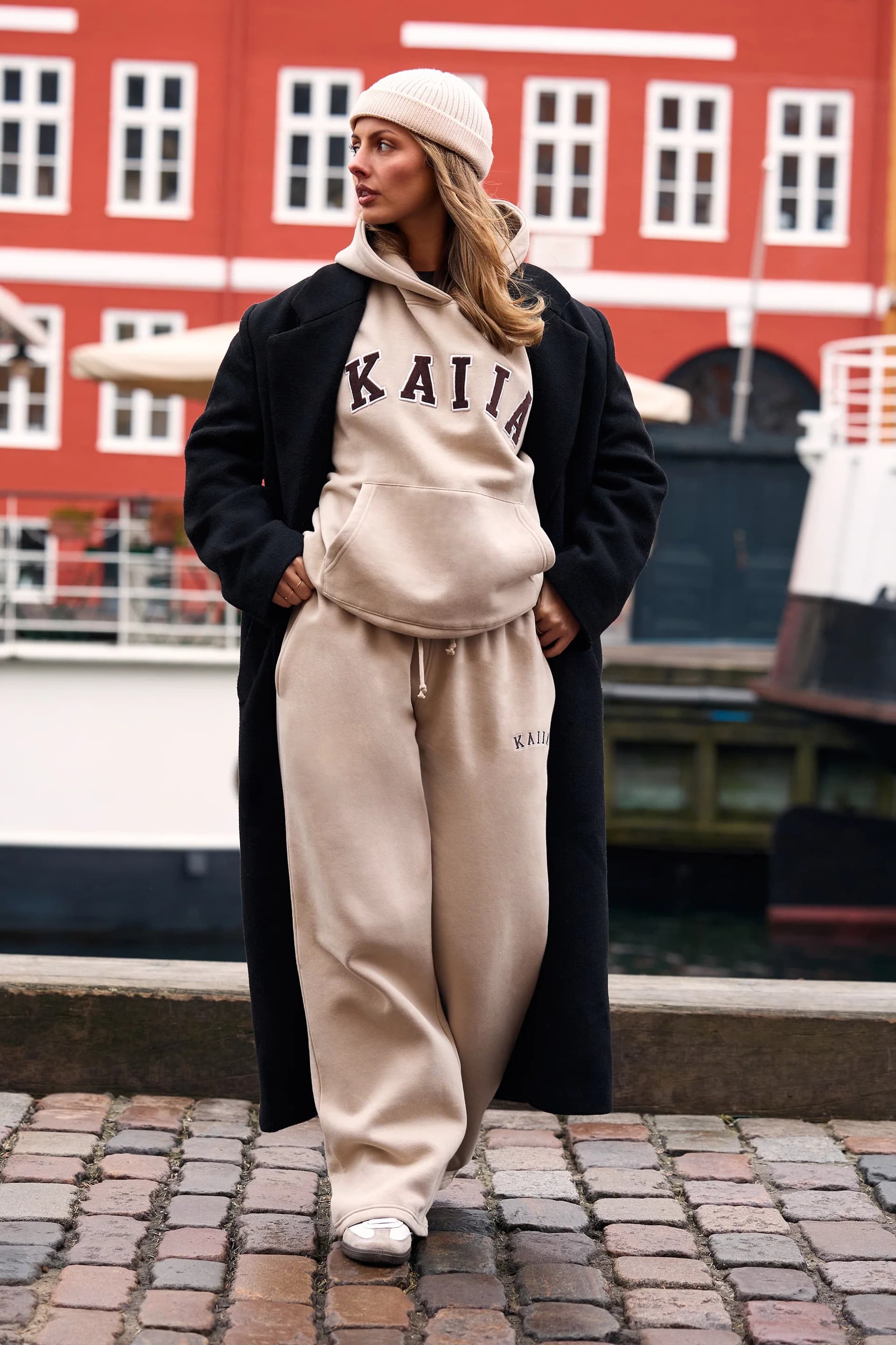 Kaiia Kaiia Slogan Mid Rise Wide Leg Joggers Ash Taupe & Bitter Chocolate