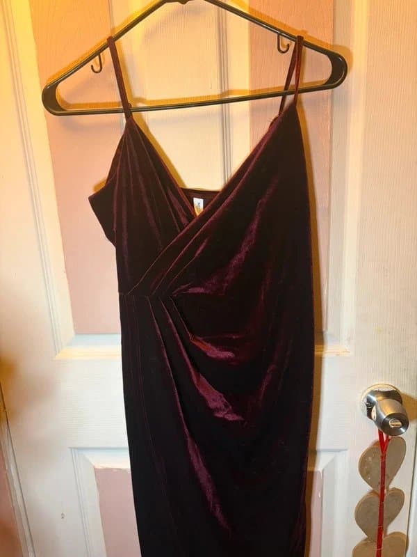 New Look New Burgundy Velvet Sparkle Dress