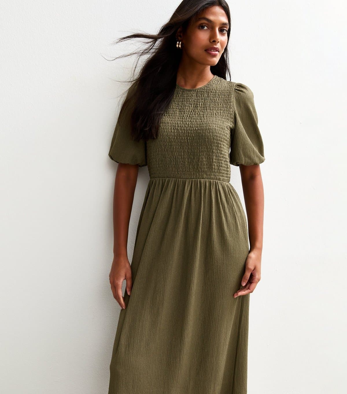 New Look Women's Khaki Crinkle Texture Puff Sleeve Smock Midi Dress New Look