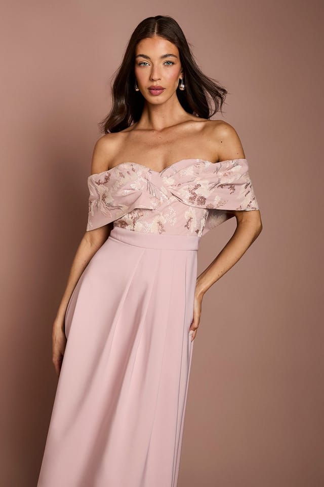 Coast Coast Women's Pleated V Neck Jacquard Bodice Crepe Skirt Midi Dress in Blush - 2