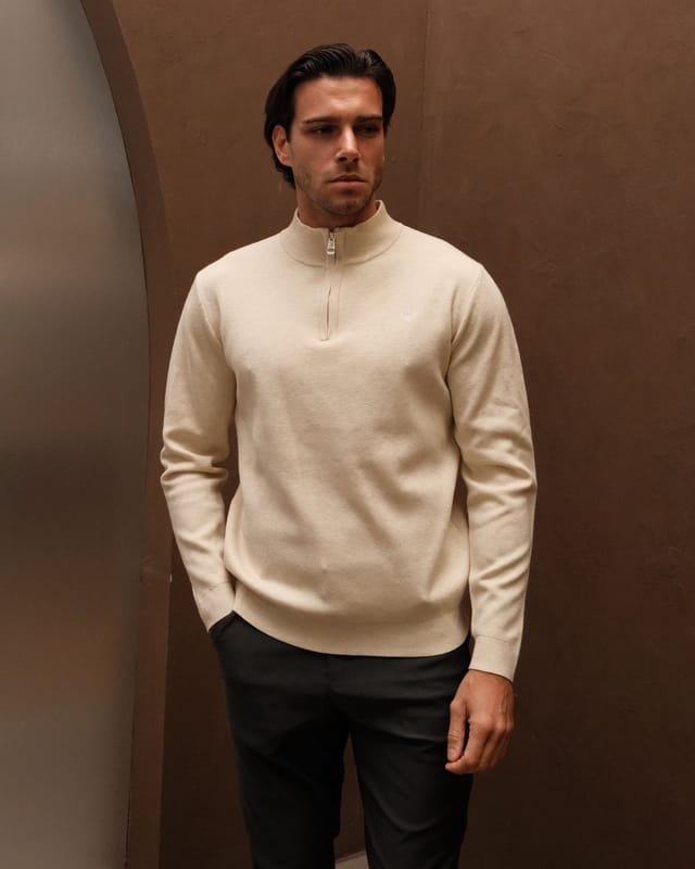 Walker & Hunt Walker & Hunt Men's Knitted Half Zip in Beige - 2