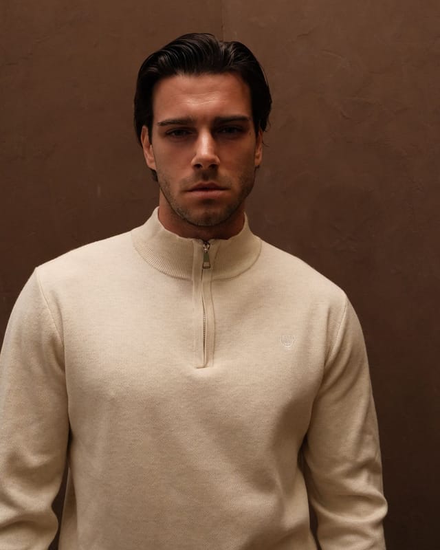 Walker & Hunt Walker & Hunt Men's Knitted Half Zip in Beige - 3