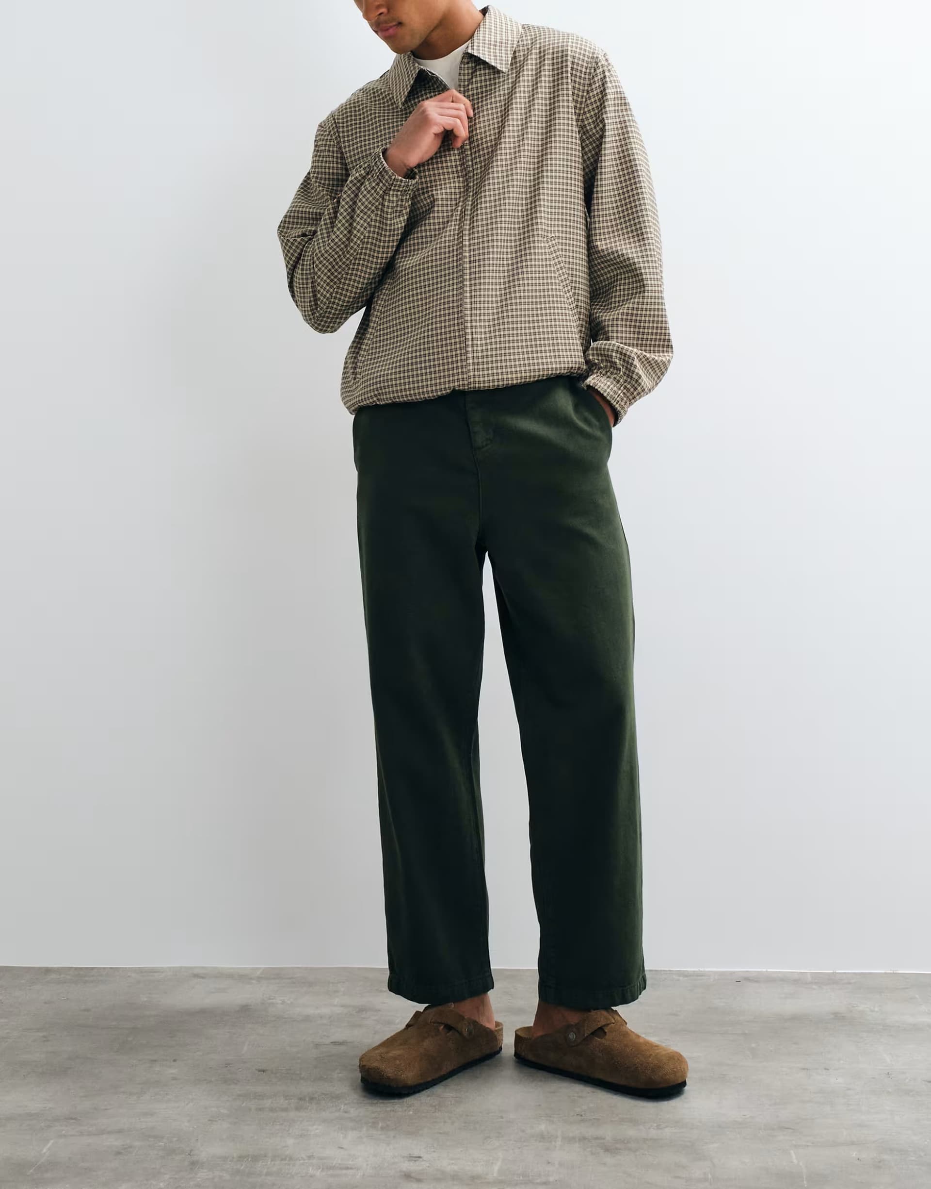 ASOS ASOS DESIGN relaxed tapered trouser in dark khaki