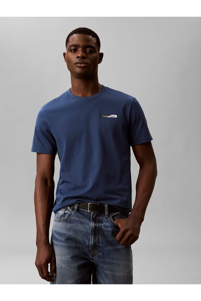 Calvin Klein Calvin Klein Men's Ss Split Standard Graphic Tee Dark Denim in Navy - 2