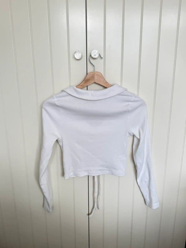 New Look Size 8 White Long Sleeved Ruched Crop Top