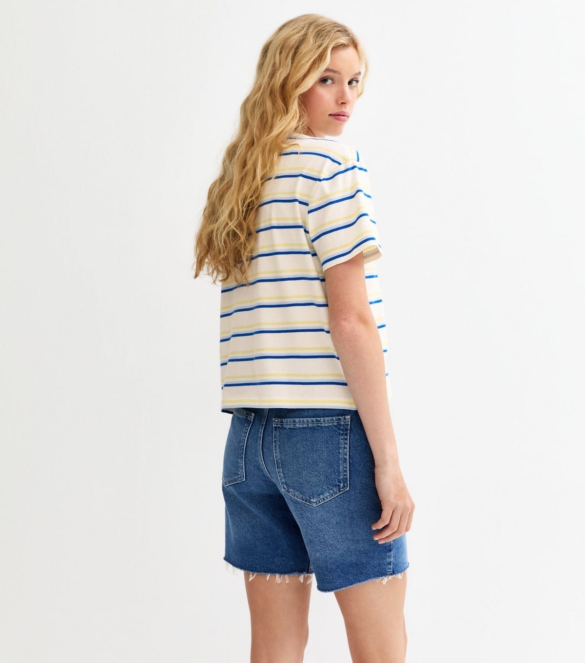 New Look Women's White Striped Boxy Fit T-Shirt New Look - 4