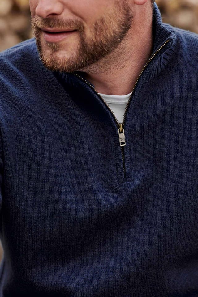 WoolOvers WoolOvers Men's Mens Lambswool Zip Neck Jumper in Dark Navy - 2