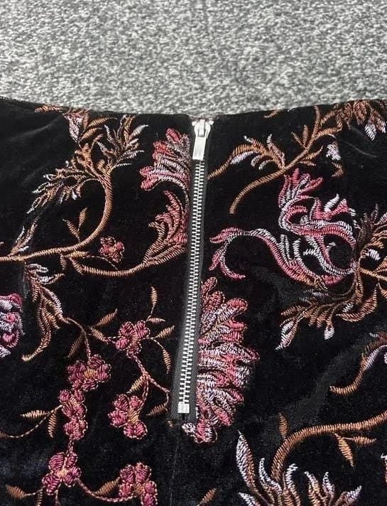 New Look Velvet Lined Floral Skirt