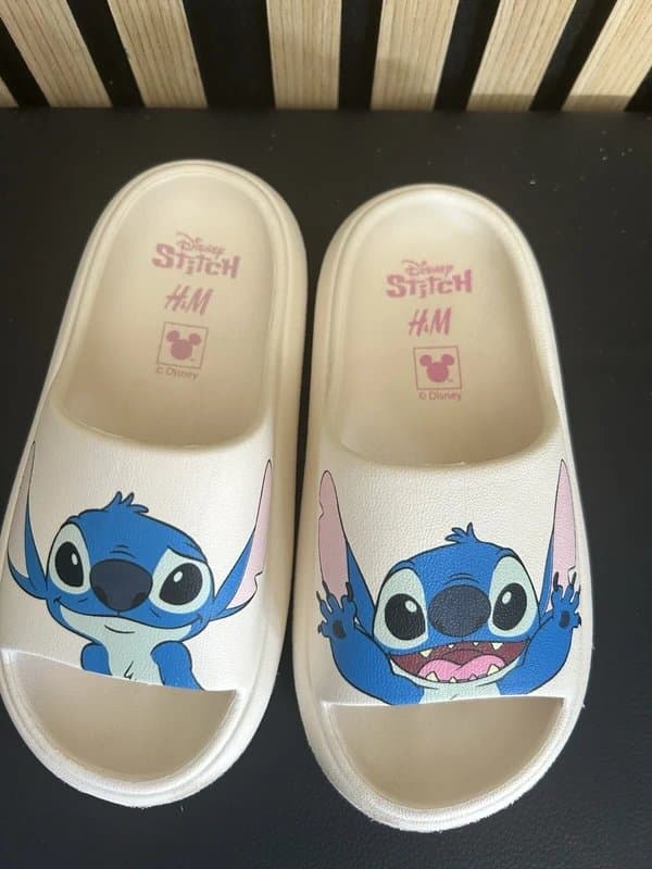 H&M H&M Girls Disney Stitch Slides VGC Size 28/29 UK 10/11