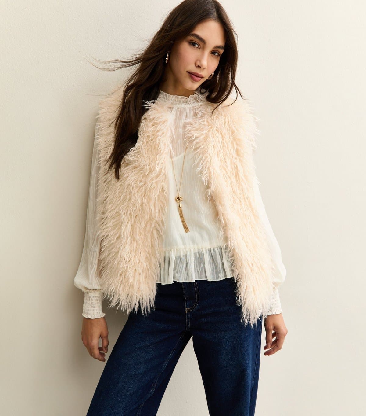 New Look Women's Off White Faux Fur Gilet New Look