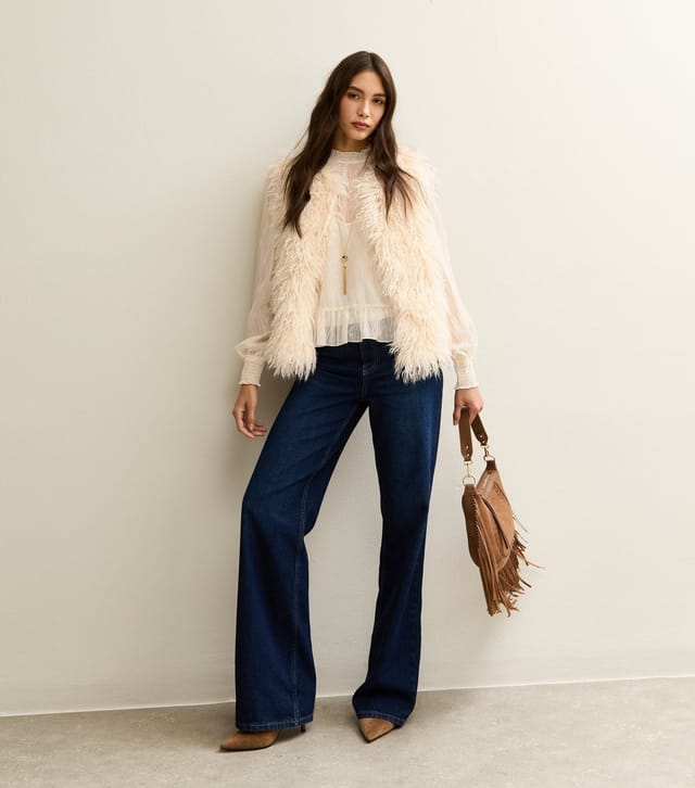 New Look Women's Off White Faux Fur Gilet New Look - 3