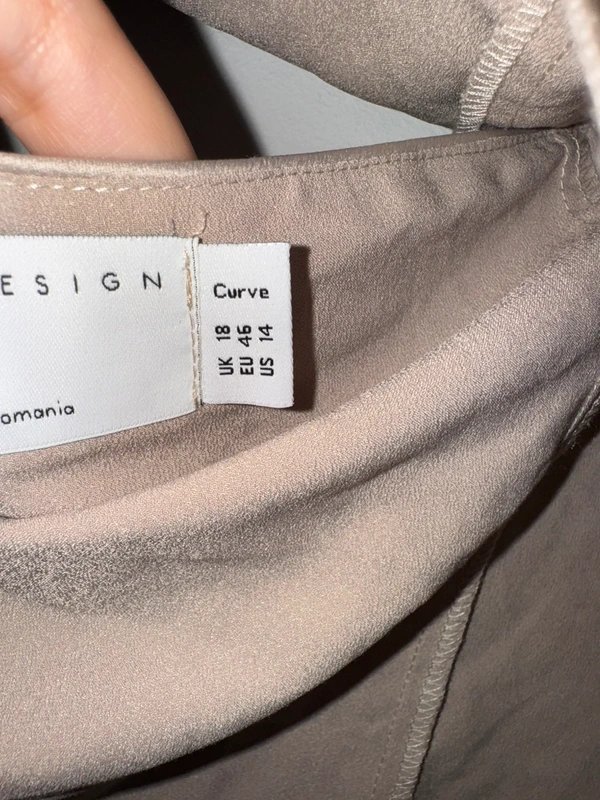 ASOS Design champagne off white satin silky cropped top corset soft curve plus size 18 - 1