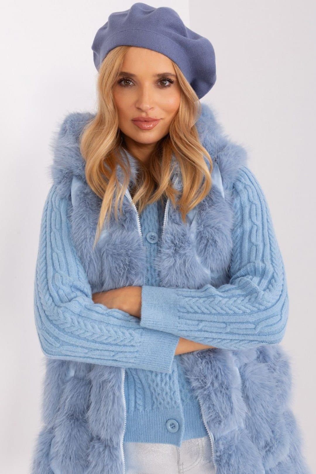 Love Lace Love Lace Women's Beret Classic Wool Style Hat for Everyday Headwear Warm Winter in Blue
