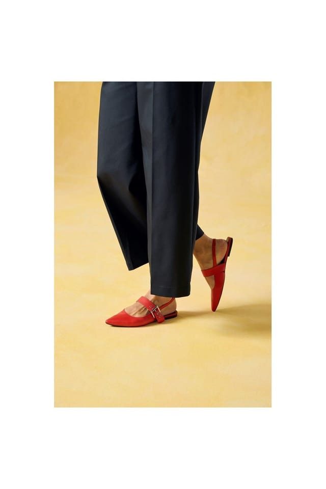 Hush Puppies Hush Puppies Women's Diya Buckle Mary Jane in Red - 3