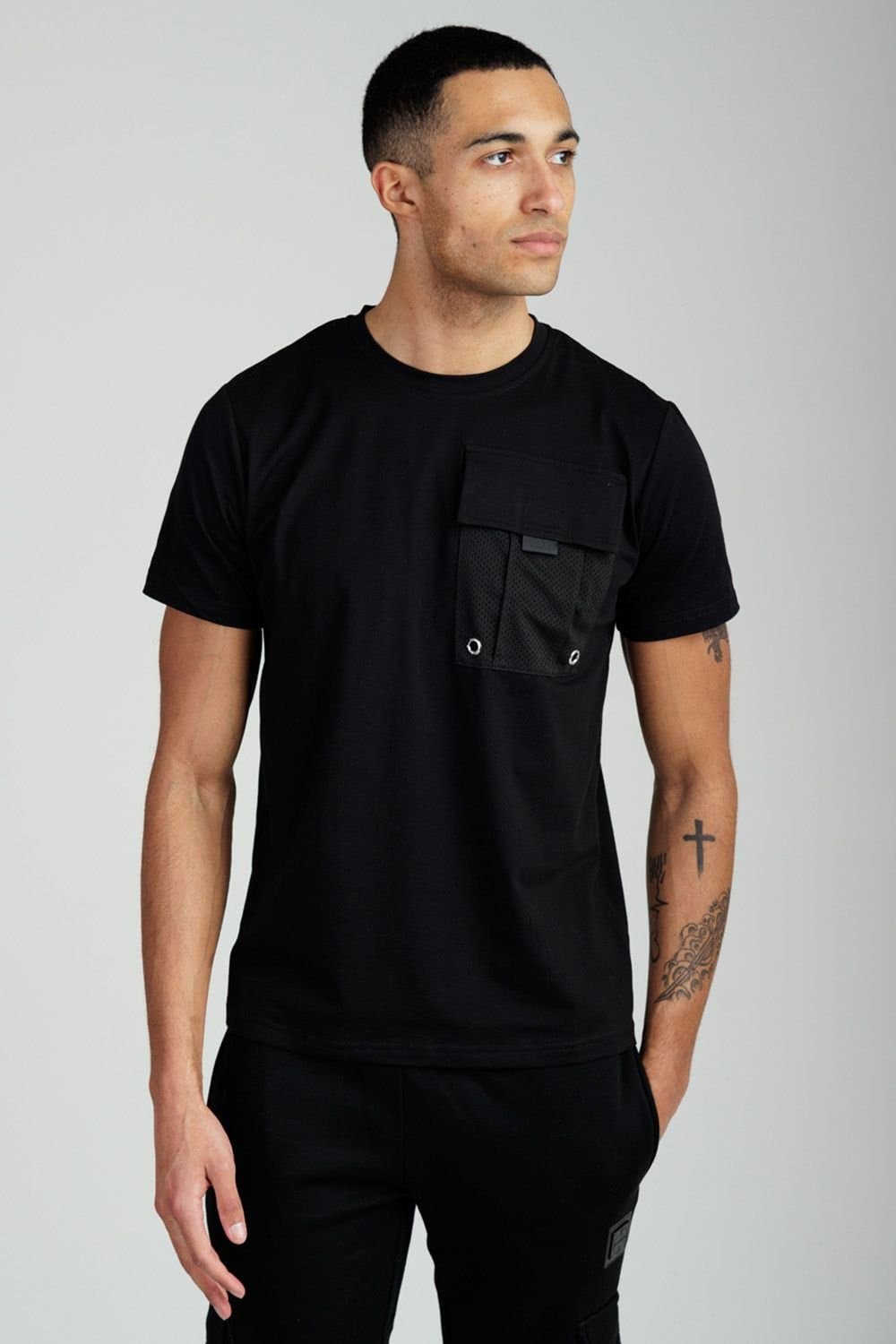 Foray Foray Men's Short Sleeve Cotton Utility Pocket Crew T-Shirt in Black