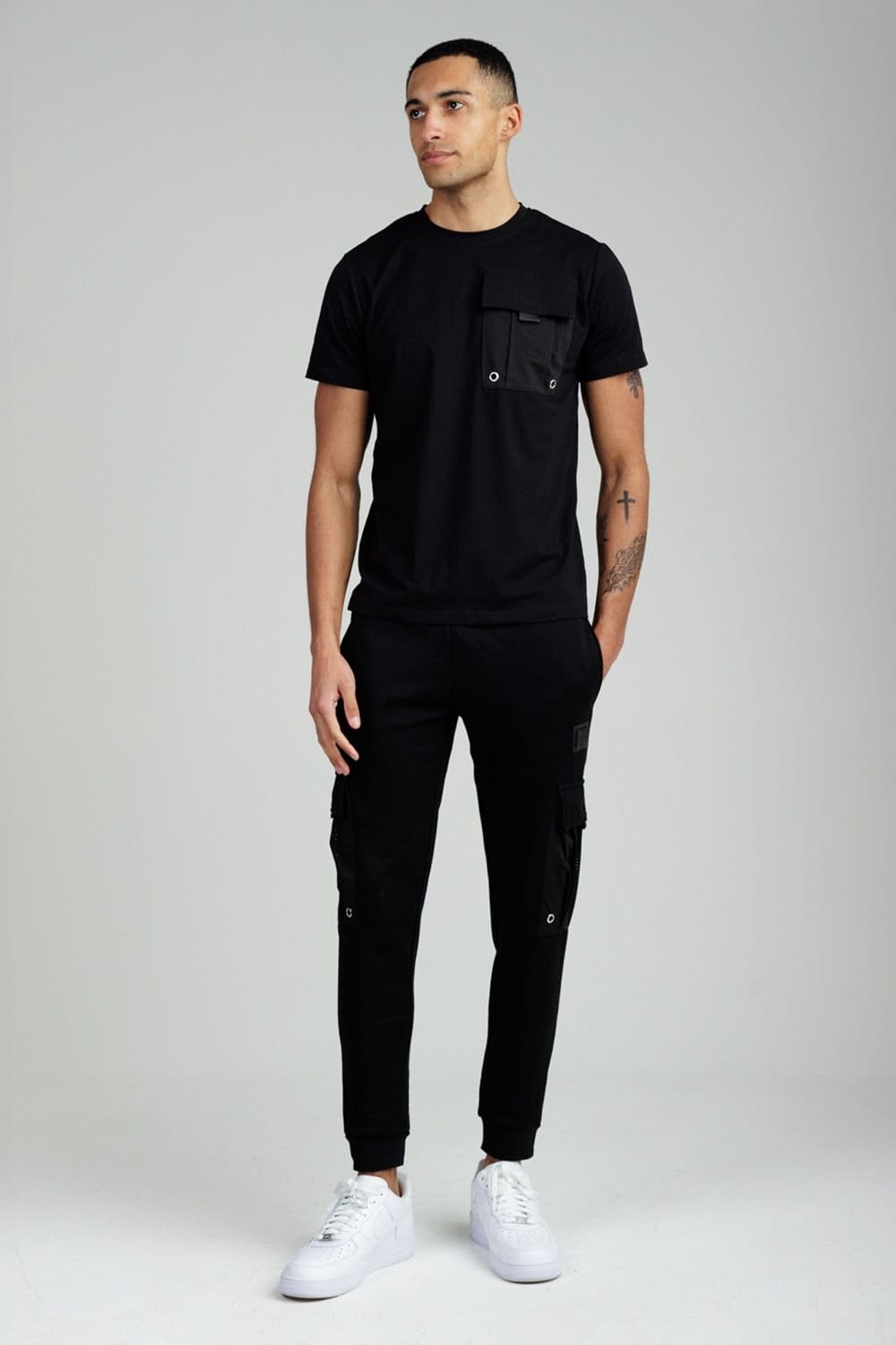 Foray Foray Men's Short Sleeve Cotton Utility Pocket Crew T-Shirt in Black - 4