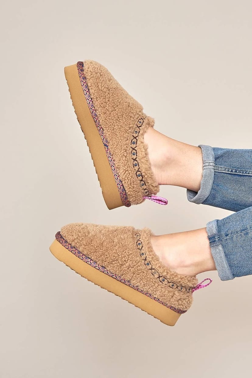 Moshulu Moshulu Women's 'Cuba' Woolly Mule Slippers in Beige - 1