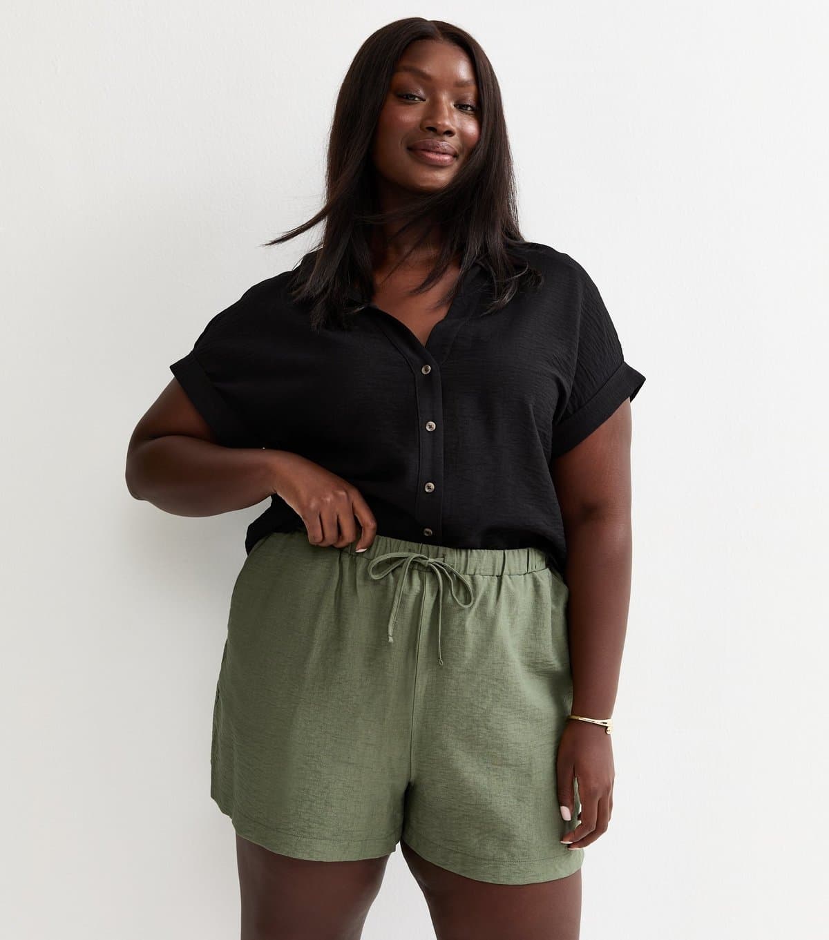 New Look Women's Plus Size Dark Khaki Crinkled Drawstring Shorts Curves New Look