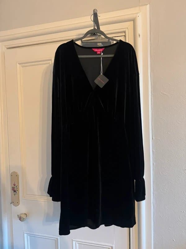 Urban Threads urban threads long sleeve velvet dress