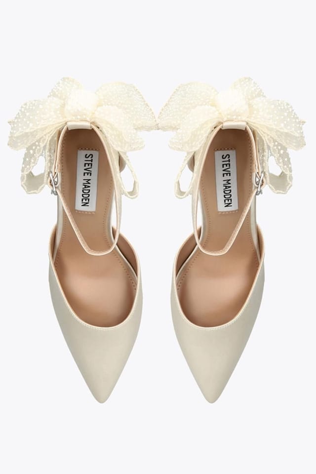 Steve Madden STEVE MADDEN Women's 'Fiorela White' Fabric Heels in White - 2