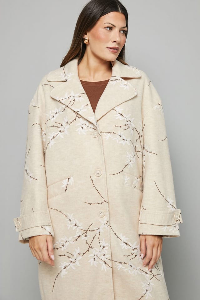 Wallis Wallis Women's Floral Three Button Collared Coat in Cream - 2