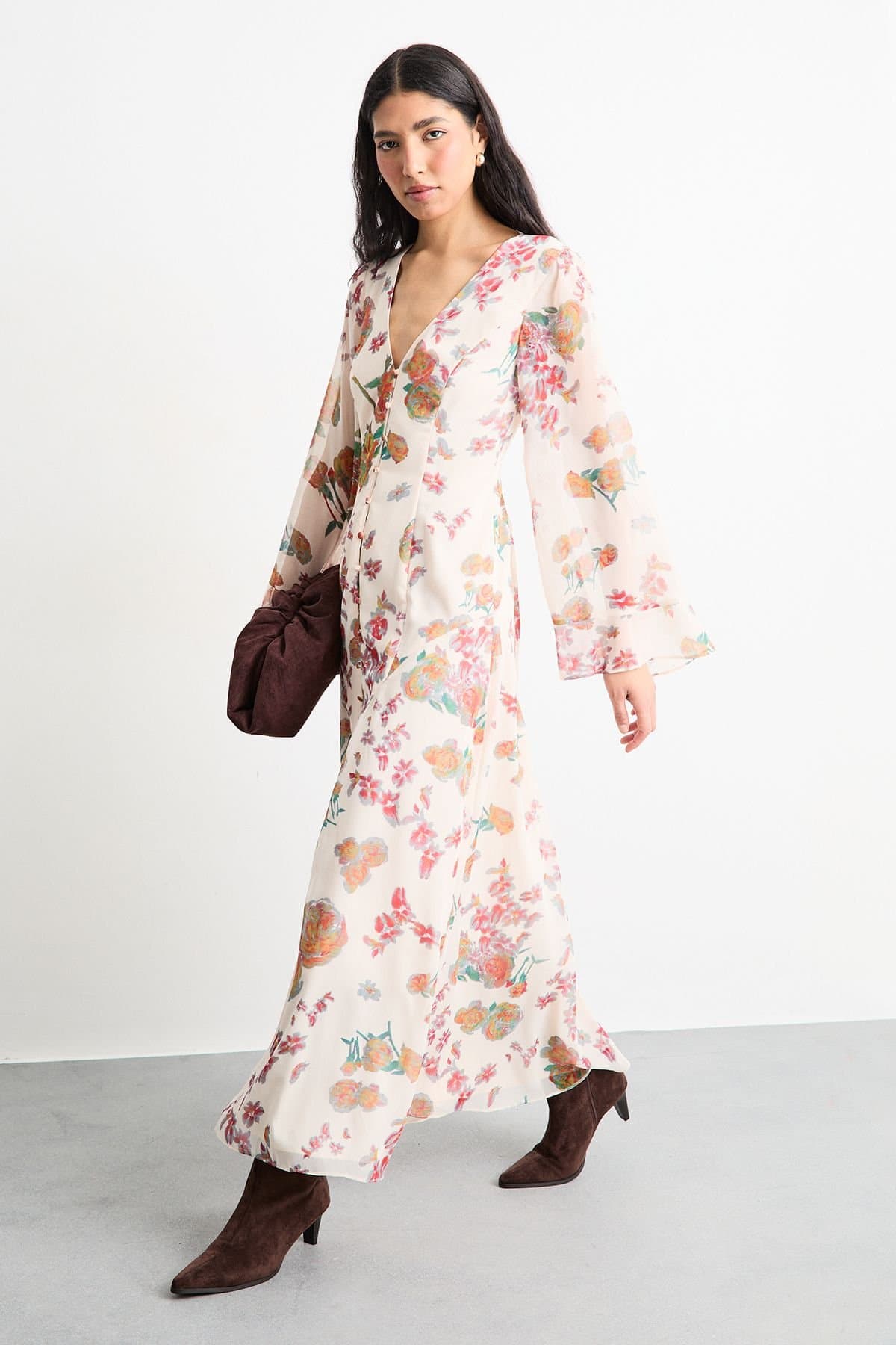 Warehouse Warehouse Women's Chiffon Bohemian Button Through Floral Maxi Dress in Cream