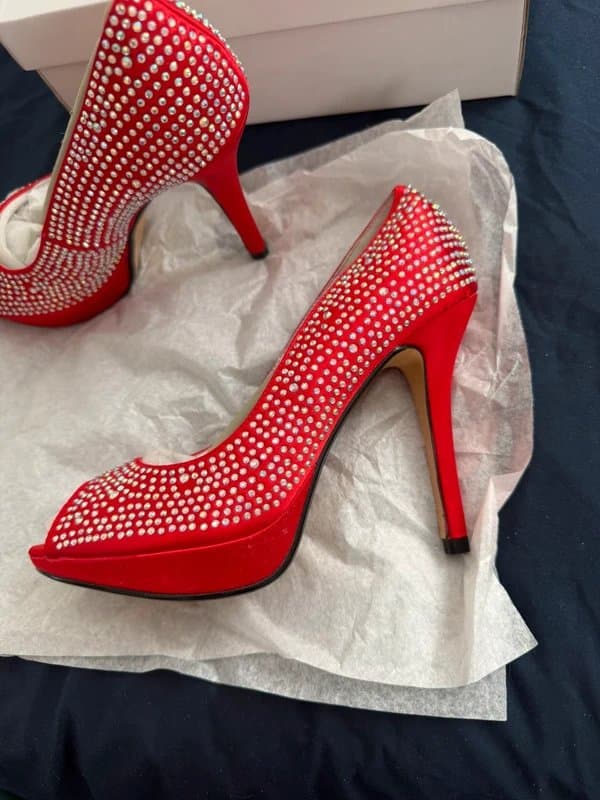 Glamour n glitz Women’s Sparkly Red Satin Glamour N Glitz Open Toe Stiletto UK Size 8