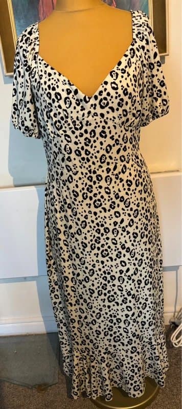 Sosandar Sexy leopard print Sosander stretchy on off shoulder dress size 14