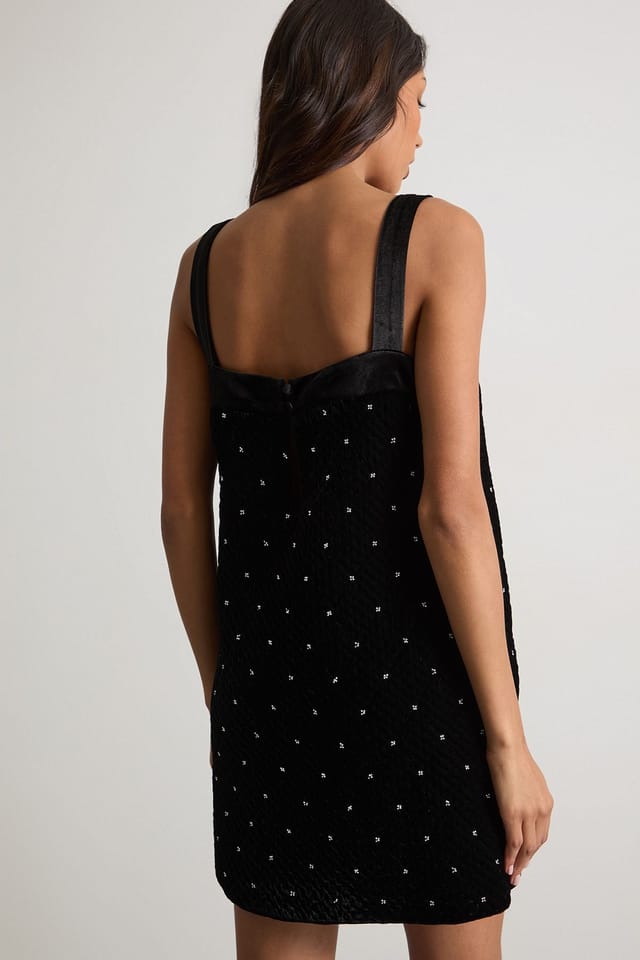 Warehouse Warehouse Women's Embellished Quilted Velvet Pinafore Dress in Black - 3