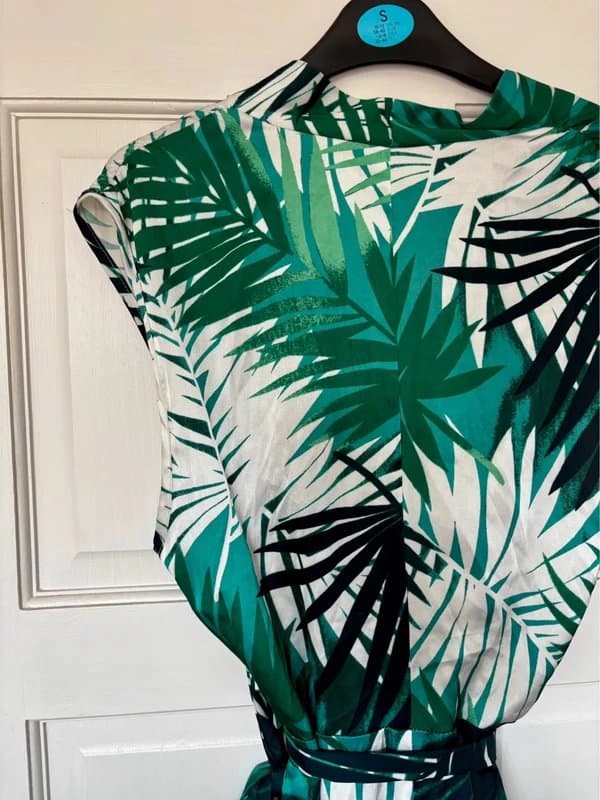 Never Fully Dressed NFD Green Palm Print Wrap Dress Size 12