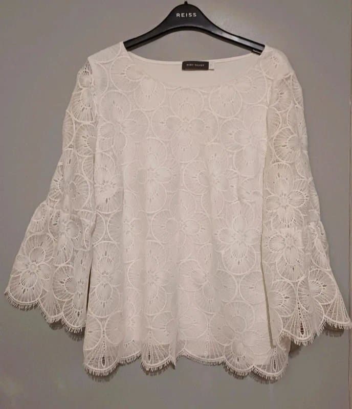 Mint Velvet Mint Velvet Lace Floral Print Top - size 14