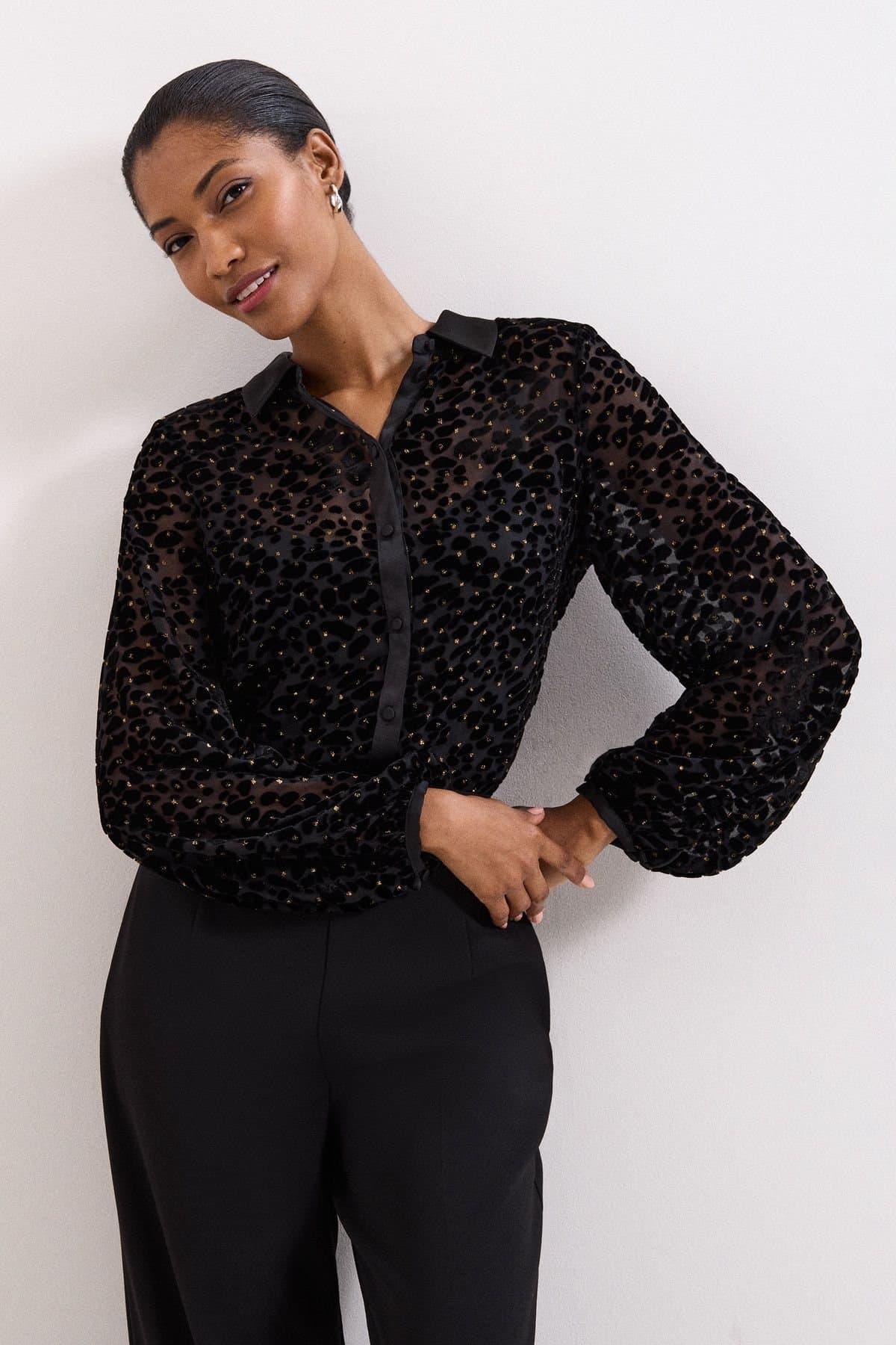 Phase Eight Phase Eight Women's Della Burnout Shirt in True Black