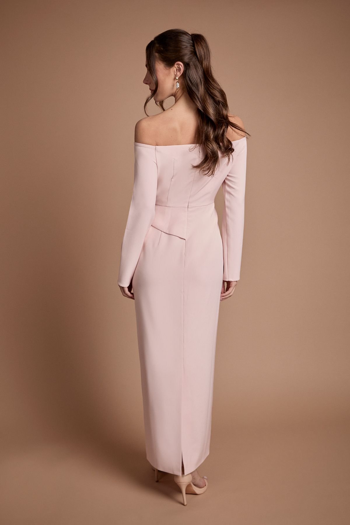 Coast Coast Women's Crepe Bardot Long Sleeve Bridesmaid Maxi Dress in Blush - 3