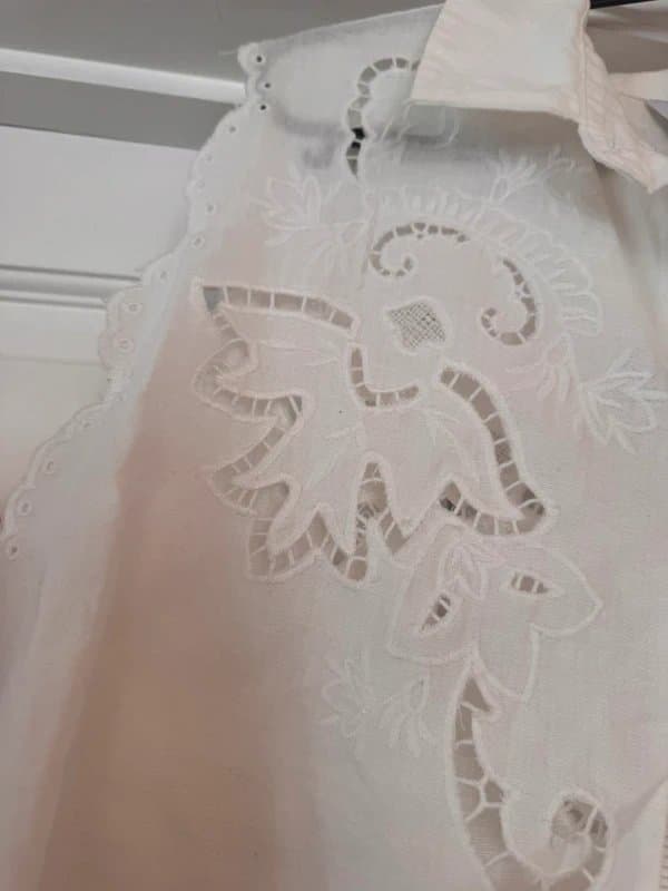 Rita Ora Rita Ora x Primark White Embroidered Sleeveless Blouse – Size L – New With Tags