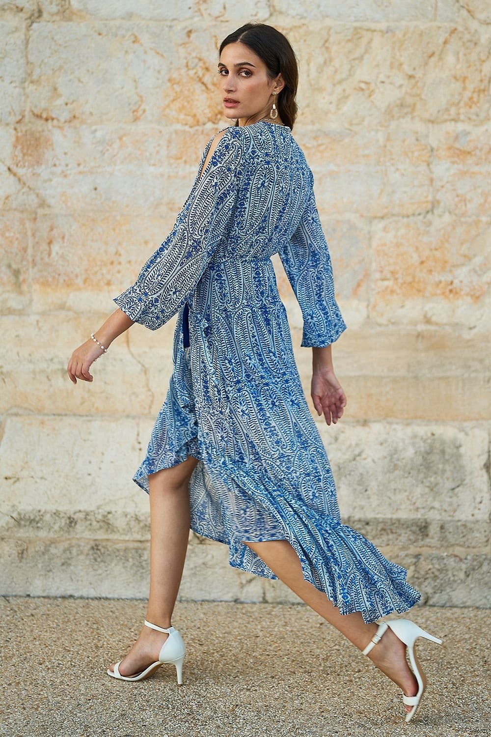 Yumi Yumi Women's Blue Paisley Dipped Hemline Midi Dress With Open Long Sleeves - 4