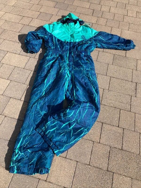 Dash Adults retro DASH ski suit, size Ladies 16, mens m, piste ski outfit