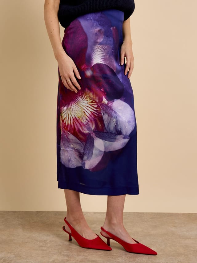 GWD by GEORGE W. DAVIES GWD by GEORGE W. DAVIES Women's GWD Jessie Floral Printed Midi Skirt in Purple - 2