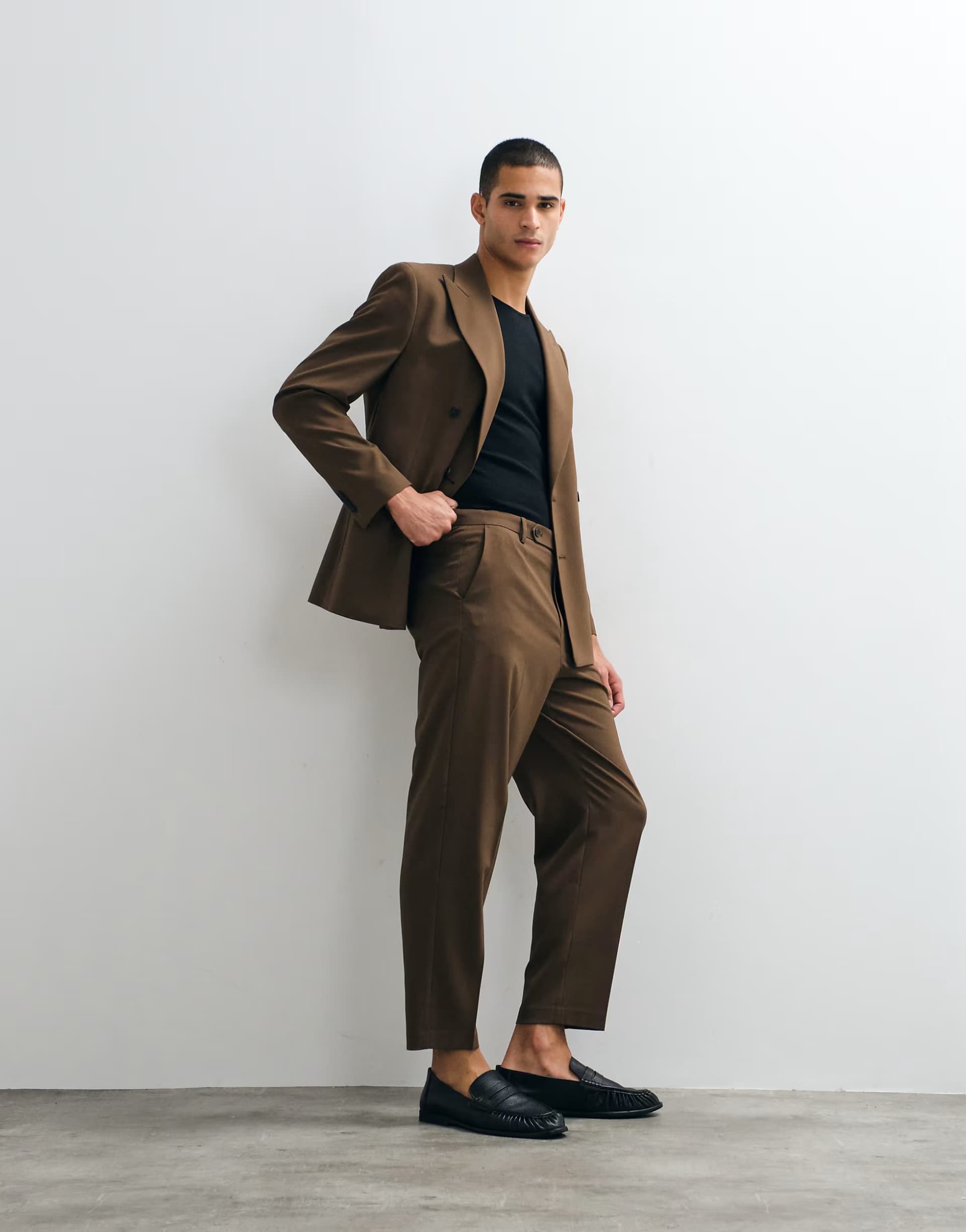 ASOS ASOS DESIGN carrot fit suit trousers in brown