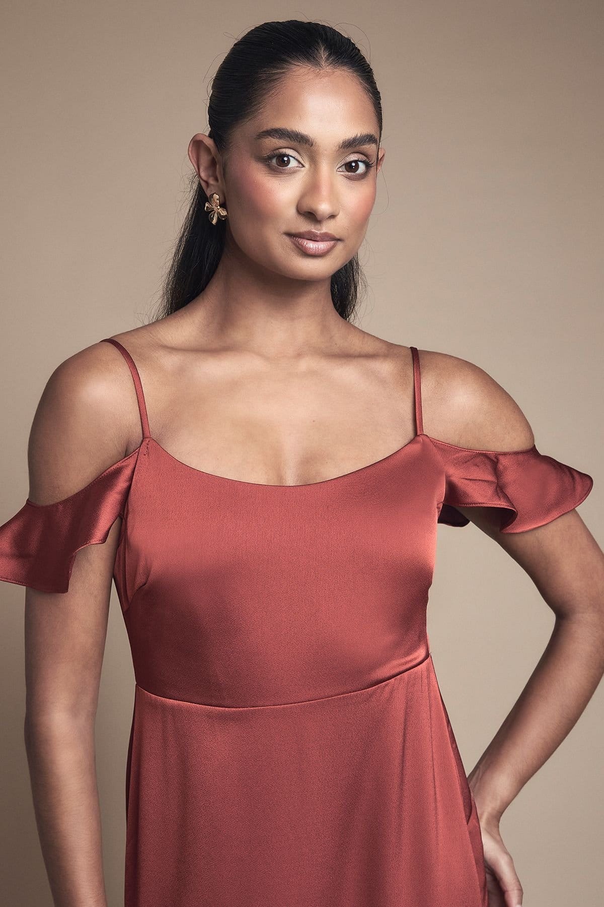Oasis Oasis Women's Cold Shoulder Satin Bridesmaid Midaxi Dress in Rust - 4