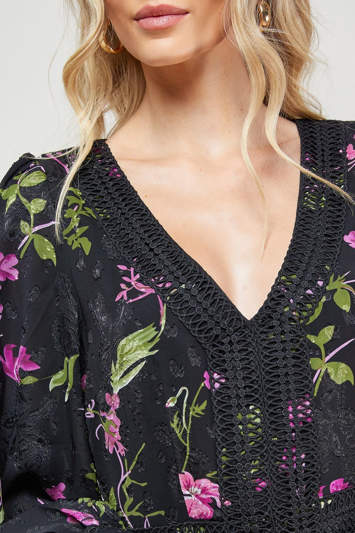 Oasis Oasis Women's Printed Lace Trim Detail High Low Hem Midi Dress in Black - 4