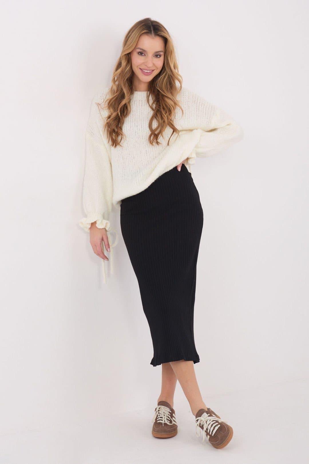 Love Lace Love Lace Black Ribbed Midi Knit Skirt