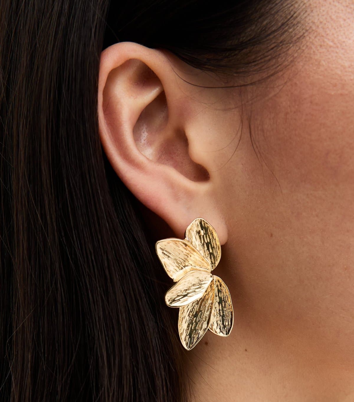 New Look New Look Gold Tone Textured Petal Earrings