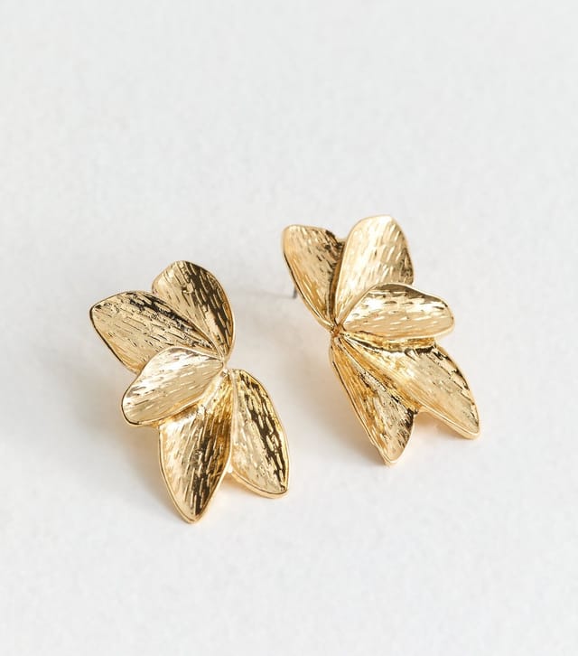 New Look Gold Tone Textured Petal Earrings New Look - 3